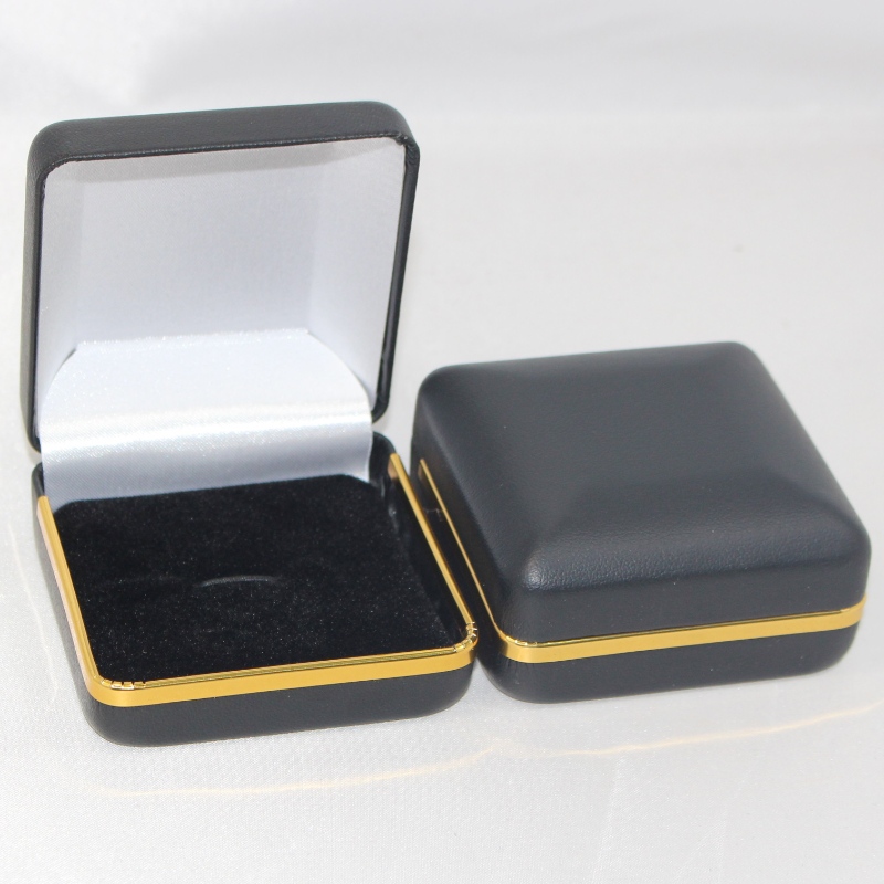 Στοιχείο κουτί μετάλλου T-02 που καλύπτεται από flanelette ή PU Leather για κέρμα 25-45mm, σήμα ＆ μικρό μετάλλιο, κ.λπ. mm. 65 * 65 * 35mm, βάρη περίπου 62g